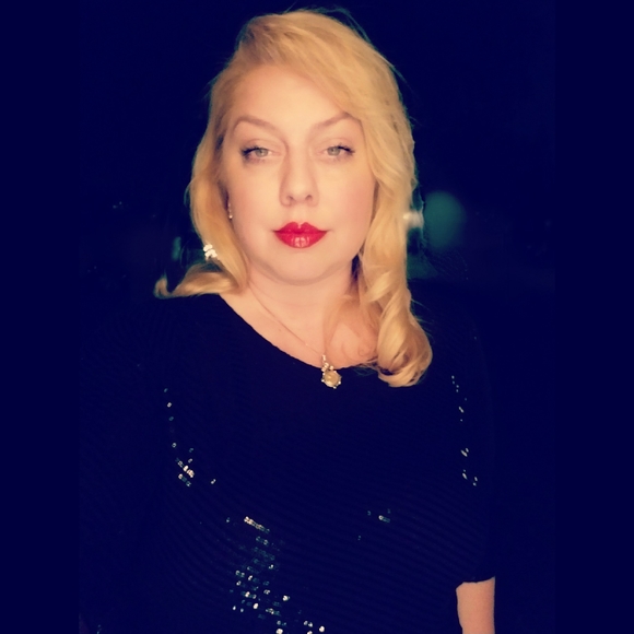 Meet your Posher, Allison - Picture 1 of 1